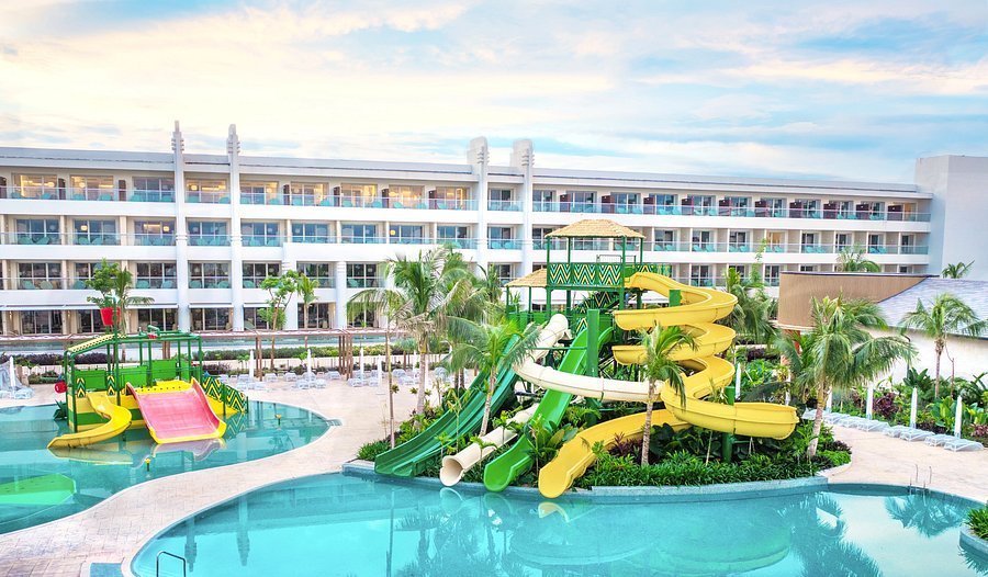 Princess Grand Hotel exterior image